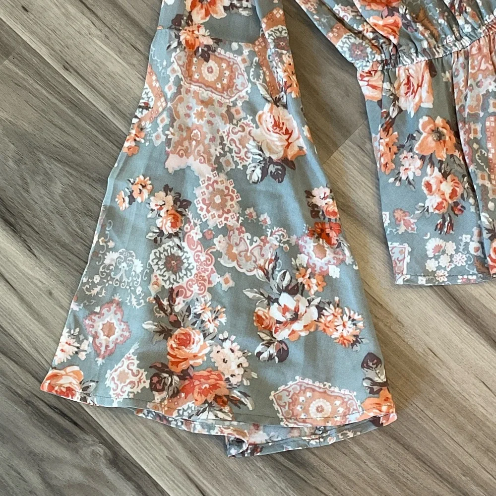 Savanna Jane Women’s Floral Gray and Orange Blouse Size Large - Picture 7 of 7